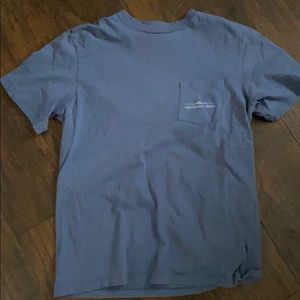 vineyard vines t-shirt